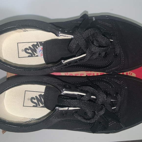 Old Skool Black Vans - Picture 4 of 4